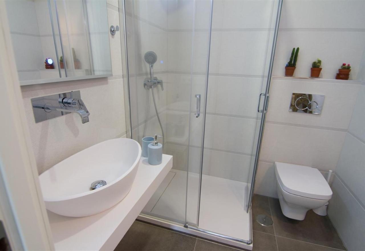 Super Front Line Modern New Apartm Нерха Екстер'єр фото